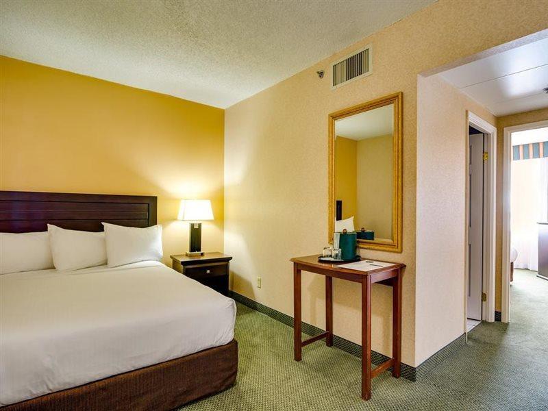 Sawridge Inn And Conference Centre Edmonton South Экстерьер фото