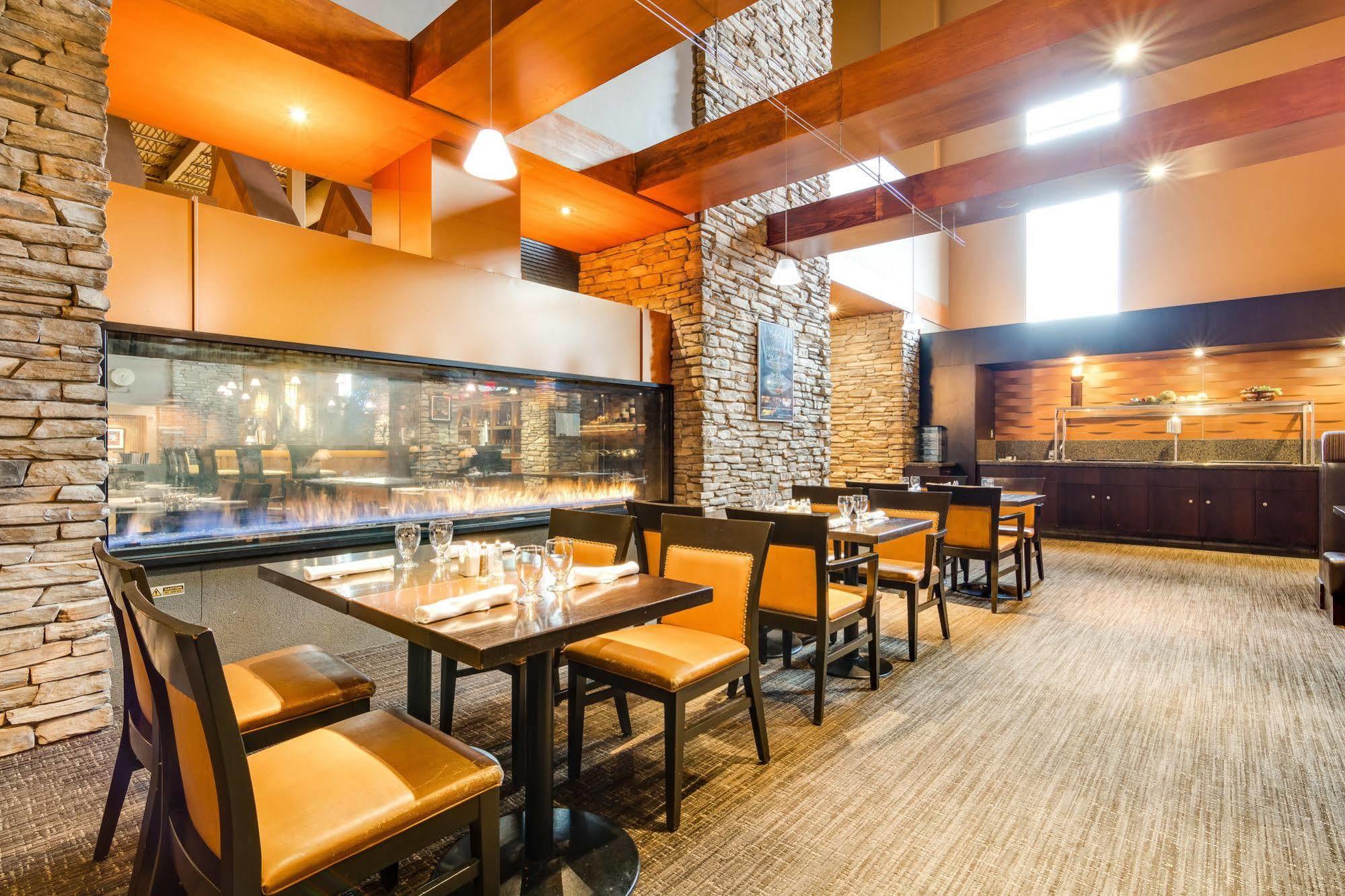 Sawridge Inn And Conference Centre Edmonton South Экстерьер фото